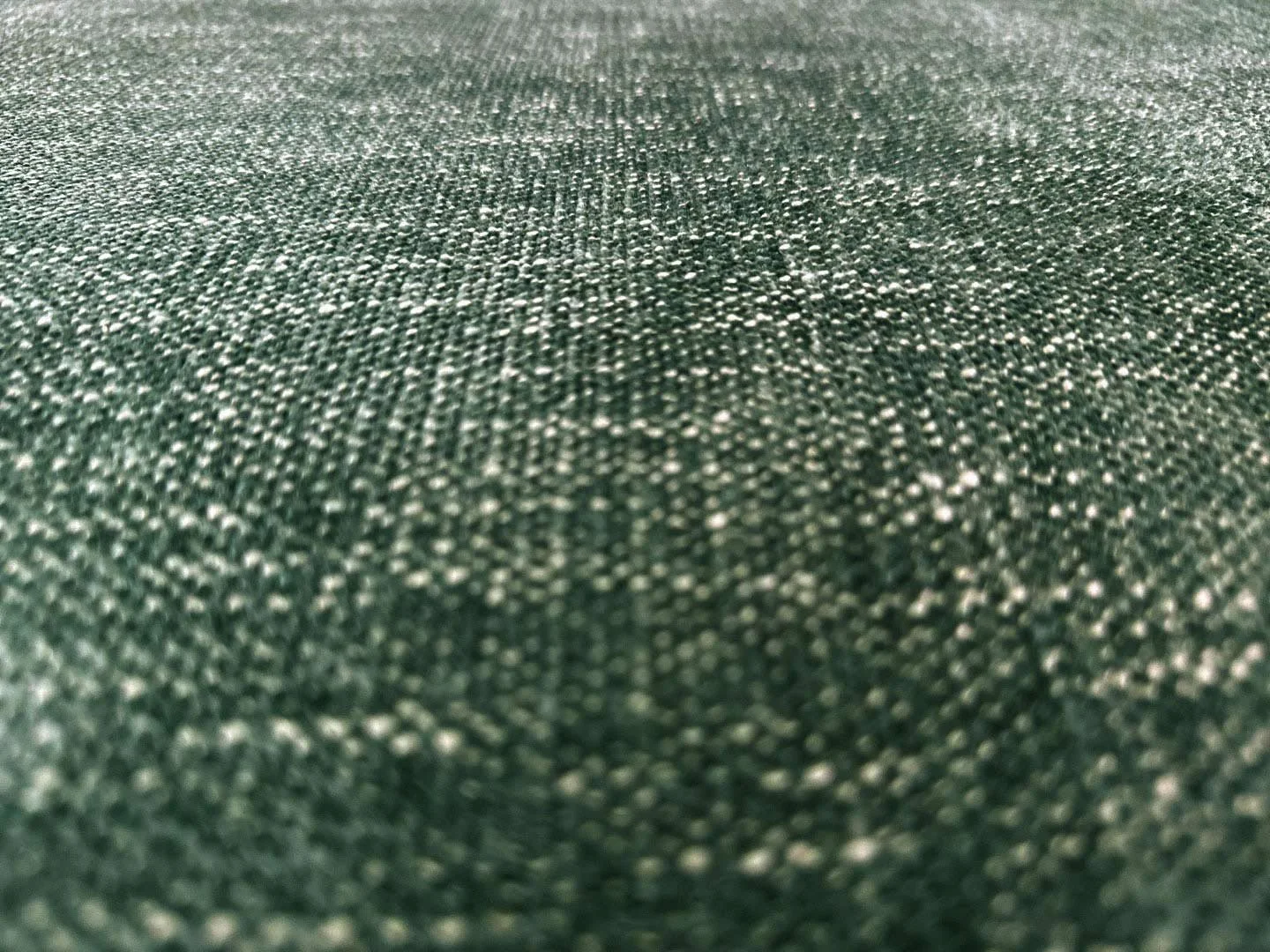 Vintage BR03 slaapbank van Martin Visser voor ’t Spectrum in staal en stof – close-up van de nieuwe stoffen bekleding