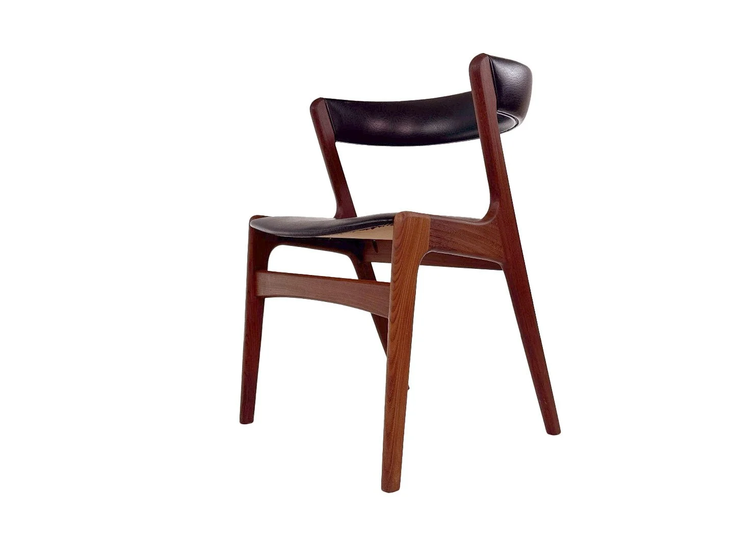 Vintage Deense design stoel model 68 'Fire' van Anderstrup Møbelfabrik in teakhout – schuin onderaanzicht van frame