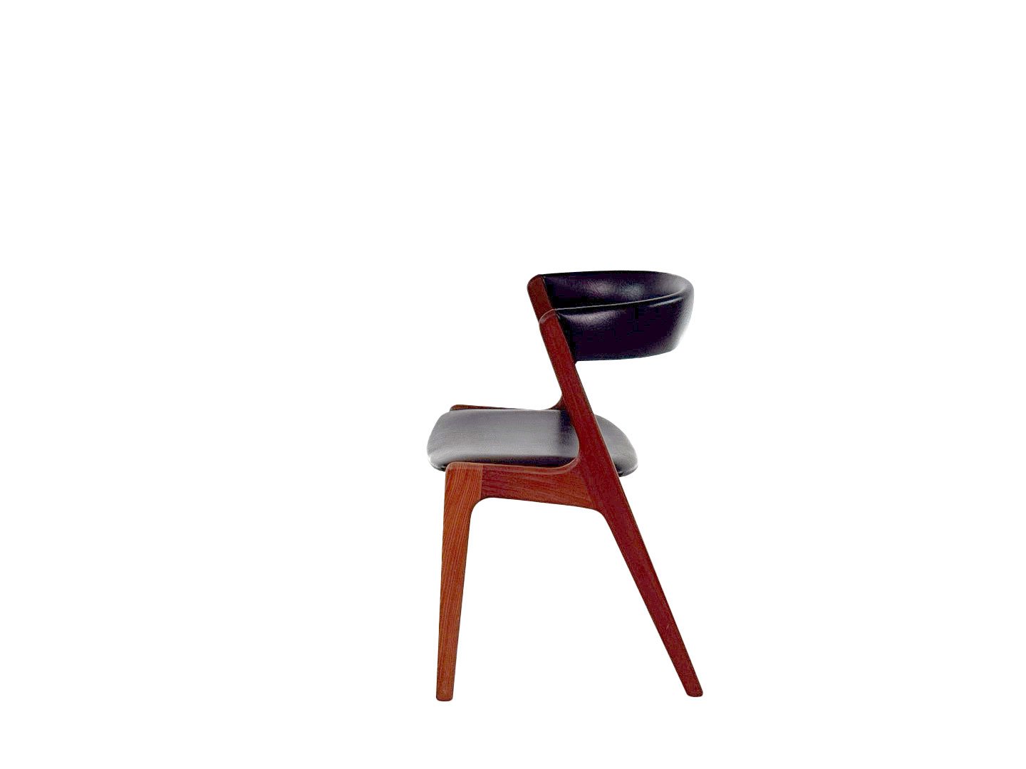 Vintage Deense design stoel model 68 'Fire' van Anderstrup Møbelfabrik in teakhout – rechter zijaanzicht van de stoel