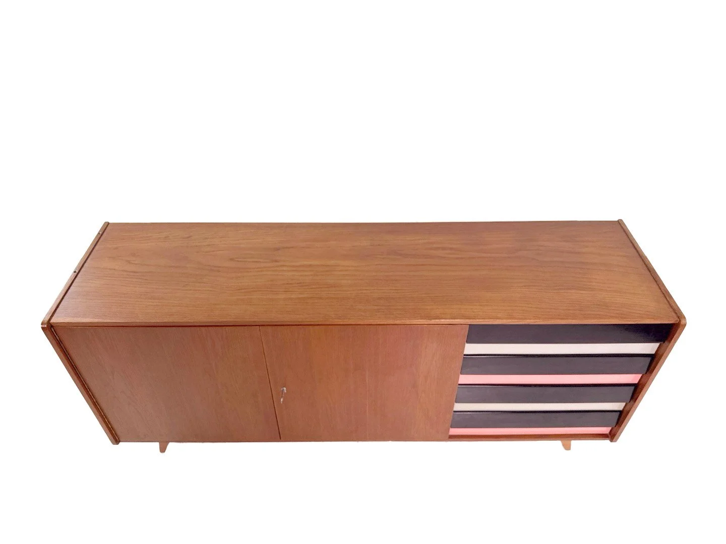 Vintage U-460 sideboard van Jiri Jiroutek in hout – bovenaanzicht van het blad