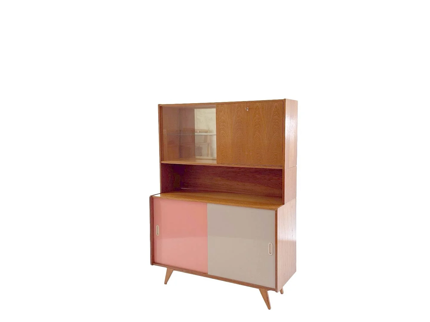 Vintage U-460 sideboard van Jiri Jiroutek in hout – schuin aanzicht rechtsvoor driedelige opstelling