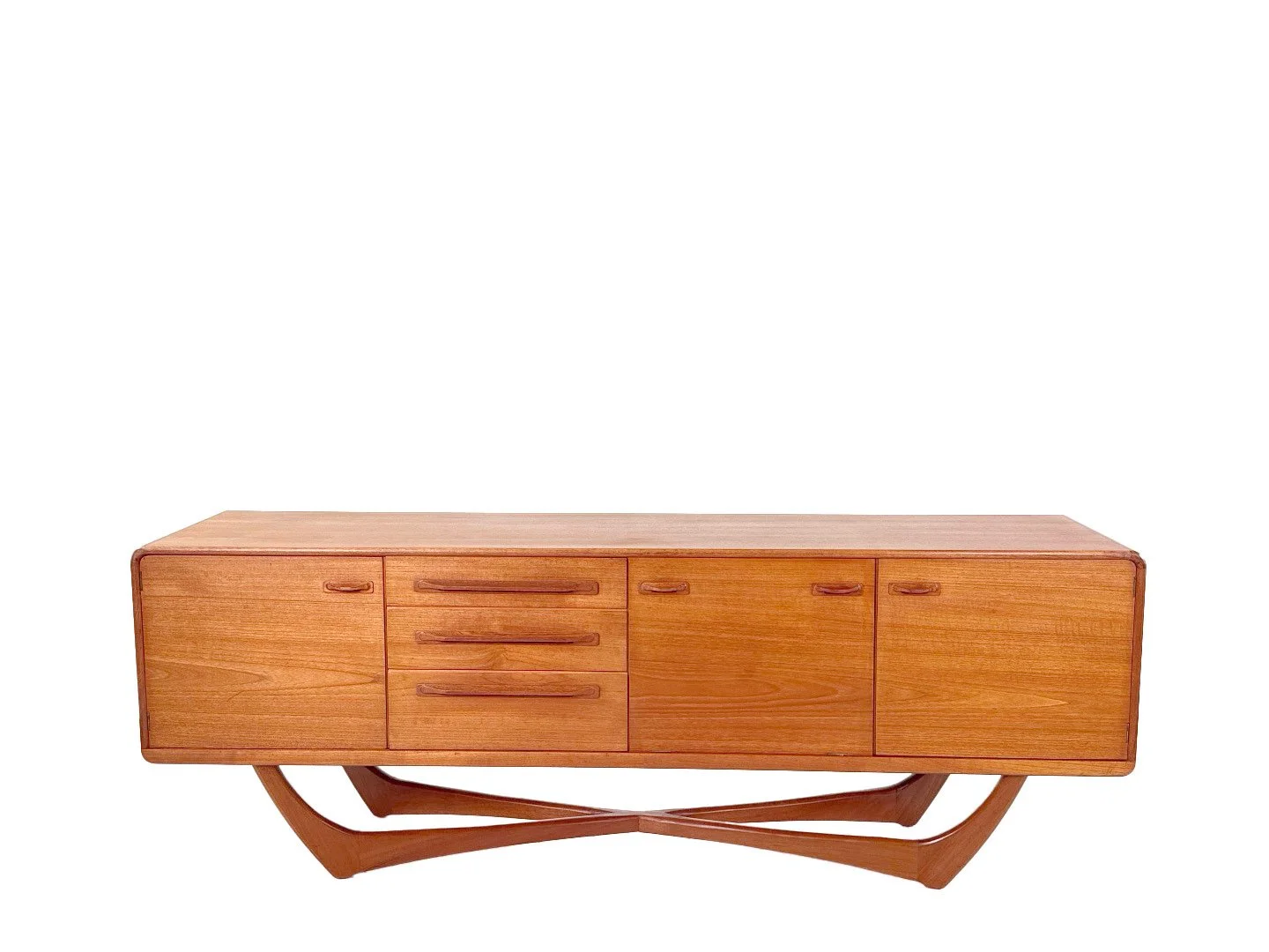 Mid-century Beithcraft Sideboard van Val Rossi, Scotland