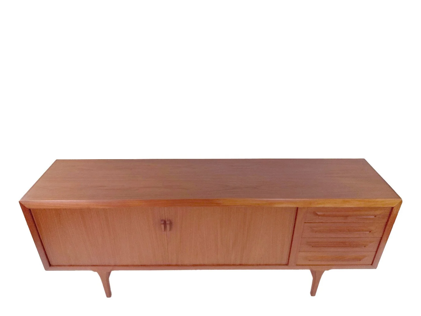 Ib Kofod Larsen teak sideboard van Faarup Møbelfabrik – bovenaanzicht van vintage Deens teak dressoir