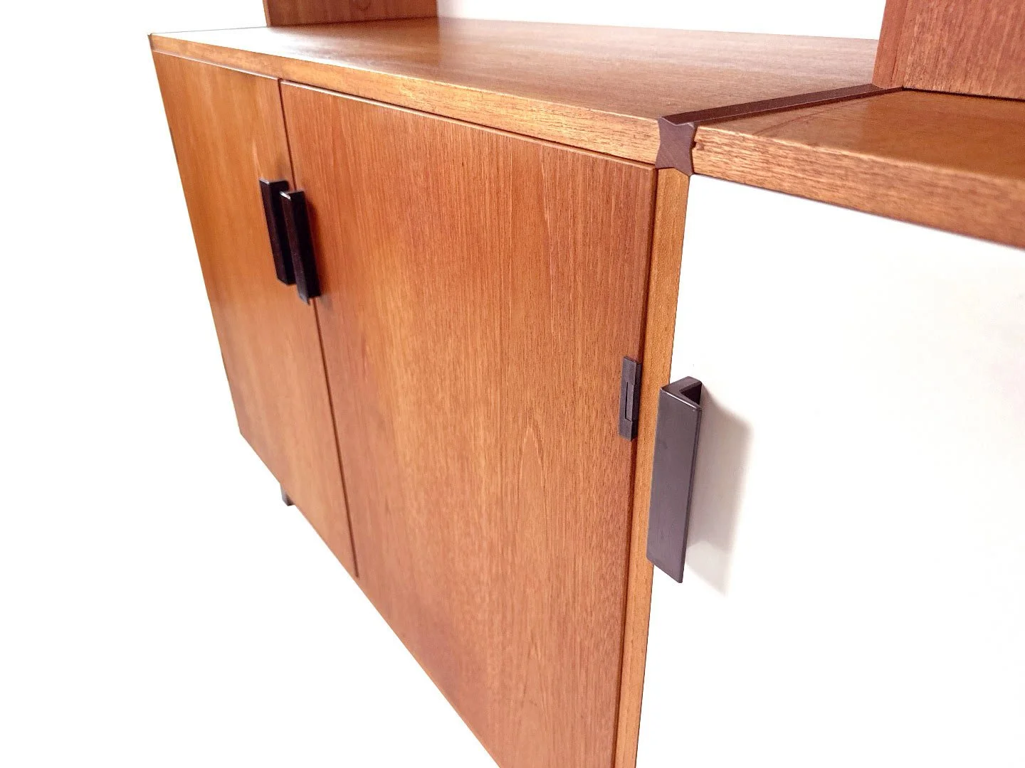 Pastoe-Made-to-Measure-wandmeubel-van-Cees-Braakman-ka22-26-(7).jpg
