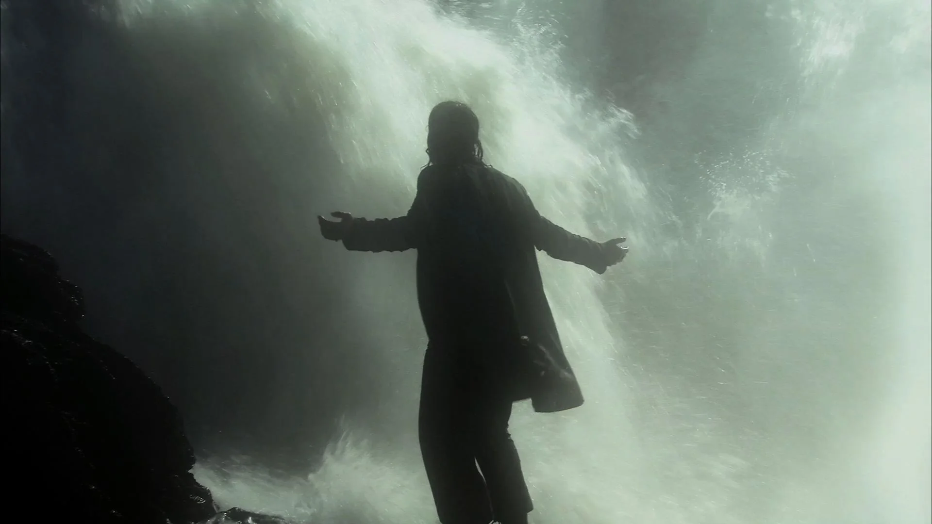 Hanna Ljungh How to civilize a Waterfall-H copy.jpg