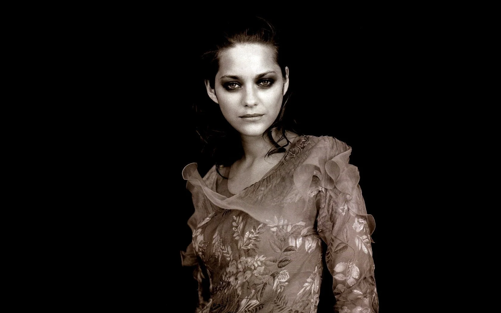 Marion-Cotillard-Widescreen-Wallpaper-marion-cotillard-10535037-1680-1050.jpg
