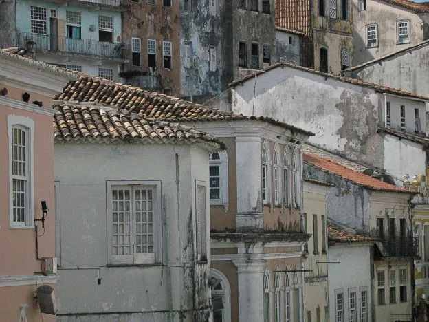 Salvador-Rooftops-624x468.jpg