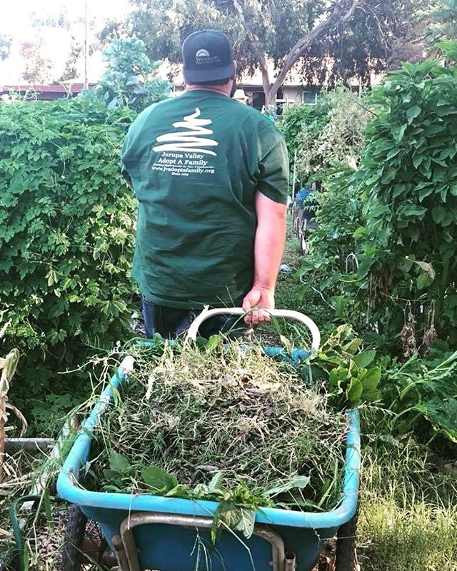 Thank you for those who joined us for the first of many Country Village community garden clean up nights! Look out for future clean-up dates! #JVAAF #JurupaValley #Community #Nonprofit #HelpingOthers #CommunityGarden #CleanUp