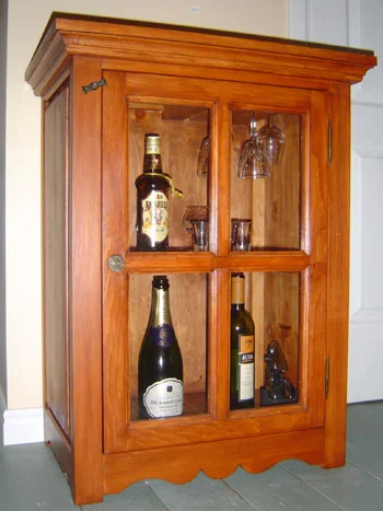 Armoire bar