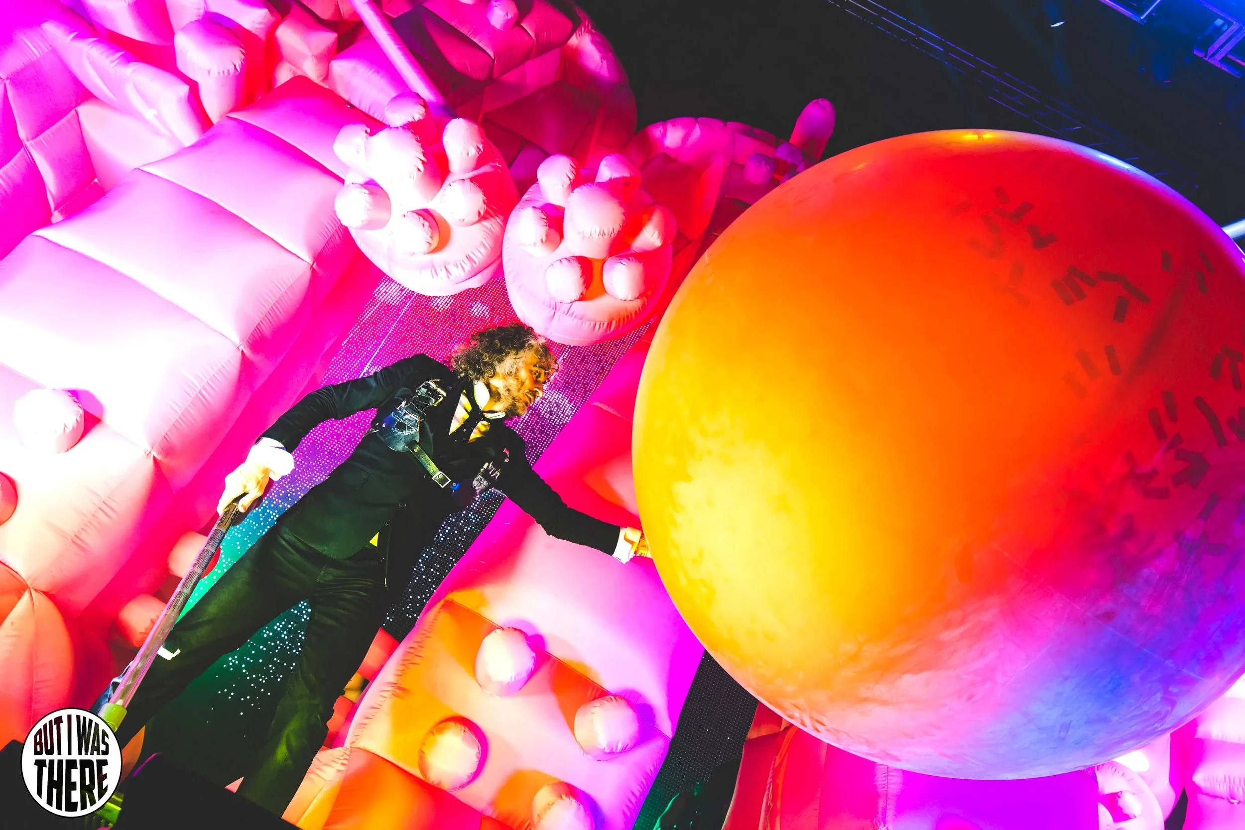 FlamingLips.Brian.Ferguson.Cleveland.4.jpg