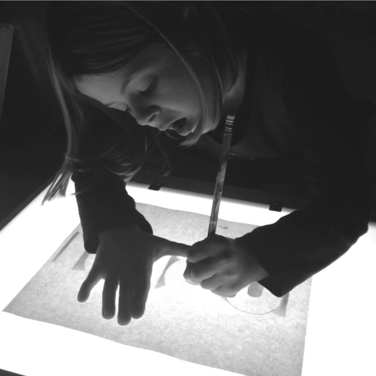 AN OLDIE, BUT GOODIE.

Found this old pic of my cutie Katie drawing on my light table. 🥹 &hearts;️

Back when she still shared a room with her sister&hellip; and her room was basically my full-blown creative studio pumping out custom invites, keepin