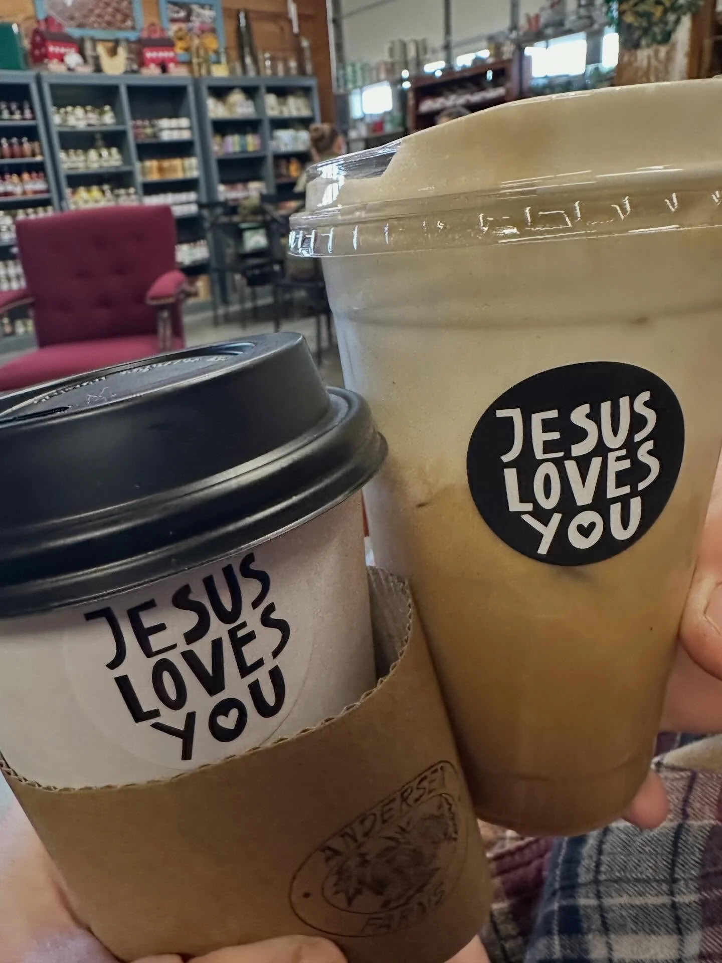 Breakfast, estate sales, and coffee. &hearts;️

#dahlhousedesign #andersenfarms #carrotcakelatte #spartanj #sussexcountynj