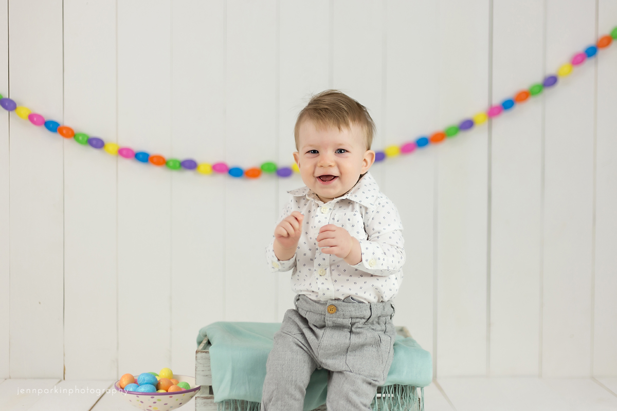 Powell River Photographer, Powell River Easter mini, first birthday, powell river baby photographer, powell river cake smash,