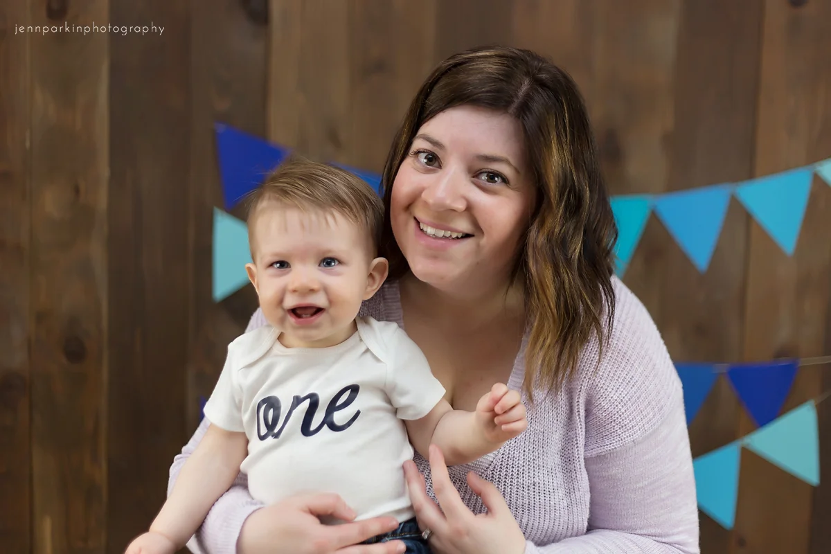 Powell River Photographer, Powell River Easter mini, first birthday, powell river baby photographer, powell river cake smash,