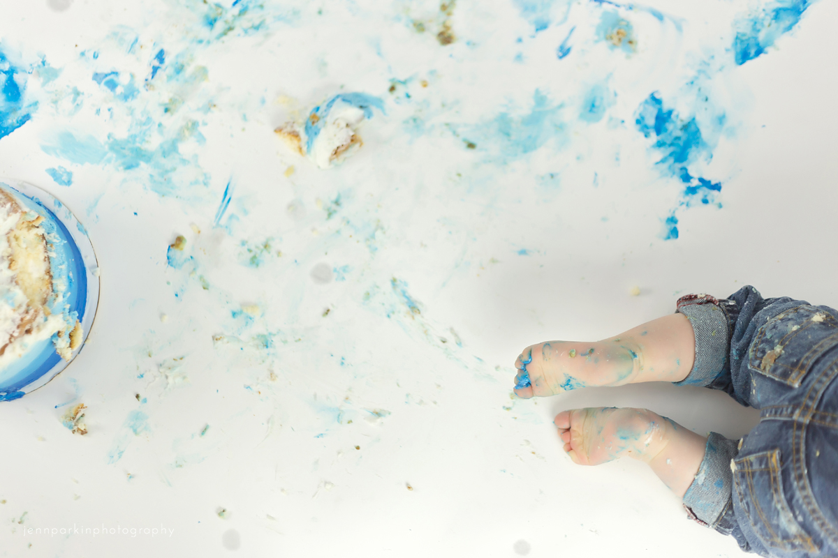 Powell River Photographer, Powell River Easter mini, first birthday, powell river baby photographer, powell river cake smash,