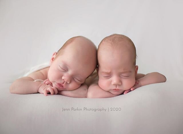 Two of the most adorable little girls. ❤️
.
.
.
#newbornphotographer #jennparkinphotography #twinnewbornphotography #twins #powellriverphotographer