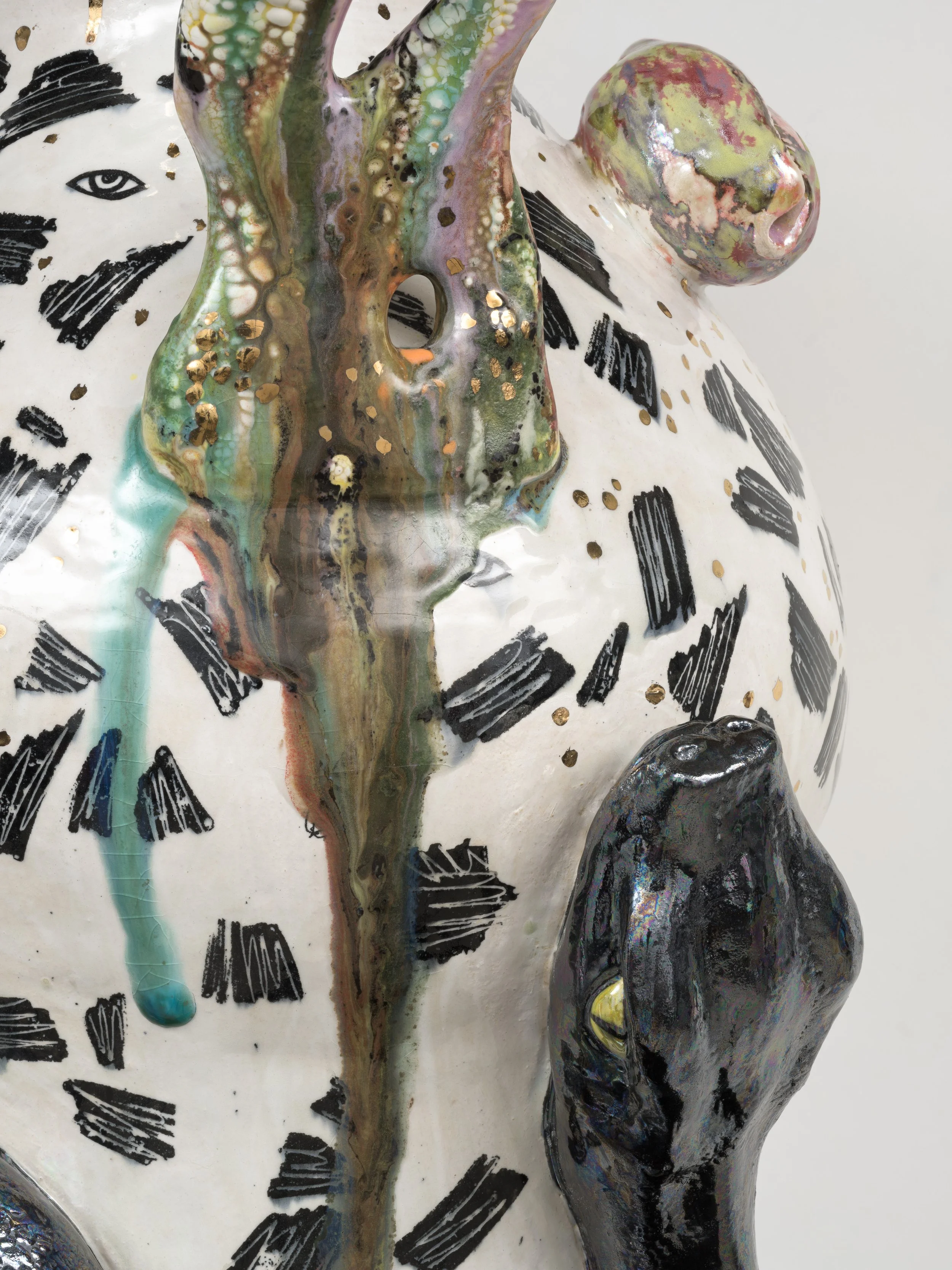   Shell Vase with Snake  (Detail 1) 