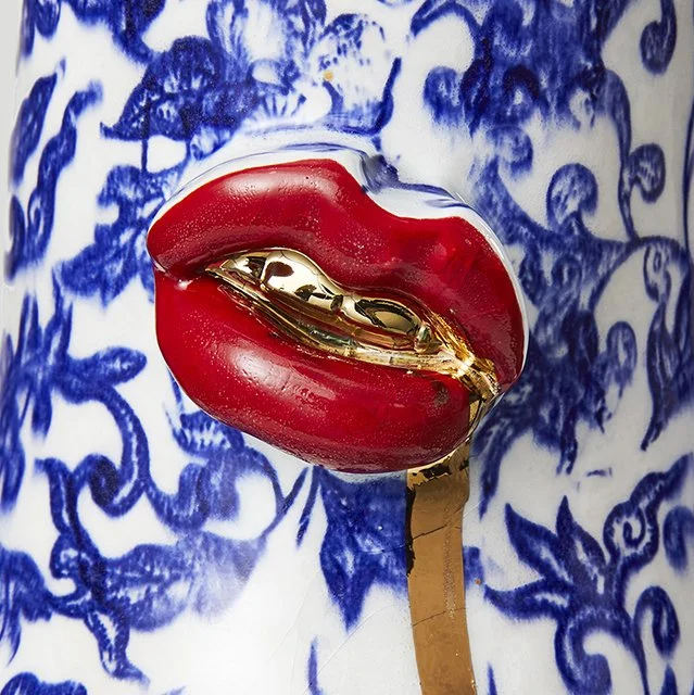 02_Cassandra-Lips-Vase-ll_Detail.jpg