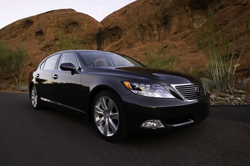 lexus-ls-600hl-04.jpg