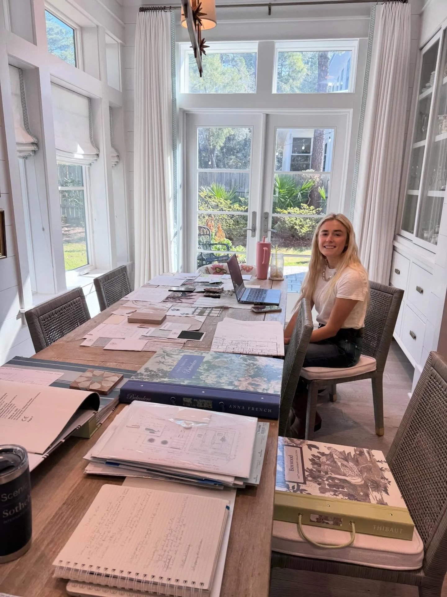 Design may be the vision, but execution is everything. Kalli helps ensure every detail is handled with care, and I am so thankful to have her alongside me. ✨