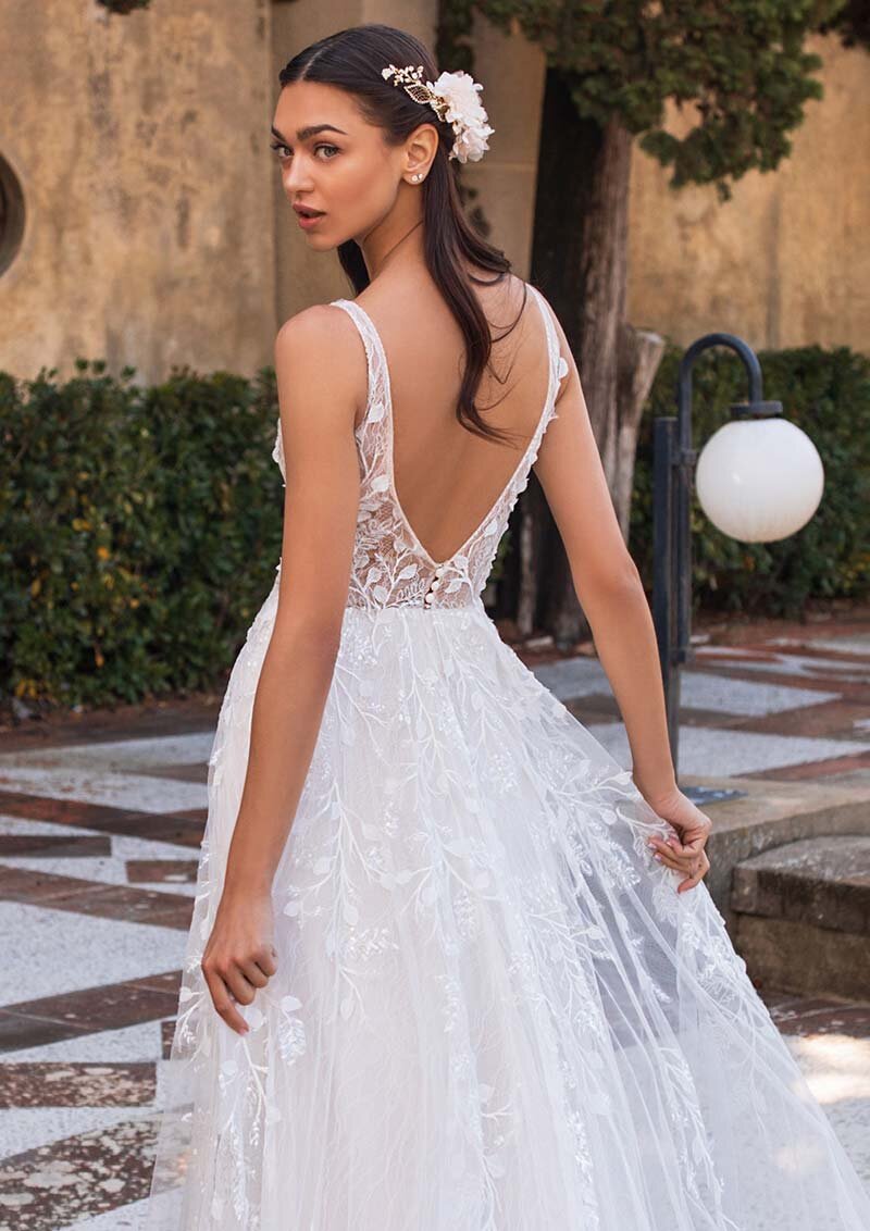 Elara by Pronovias