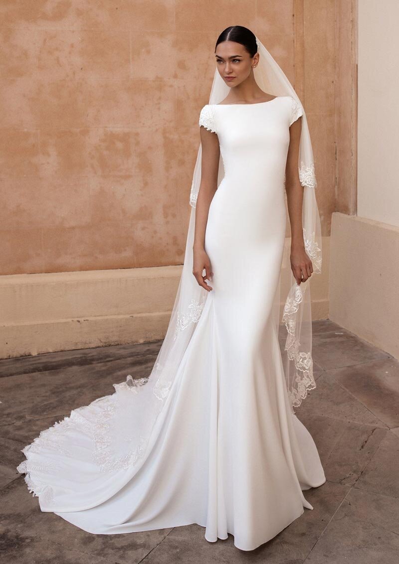 Anitra by Pronovias