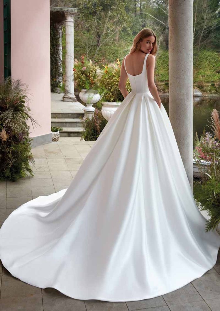  Nolina Wedding Dress by Nicole Colet 