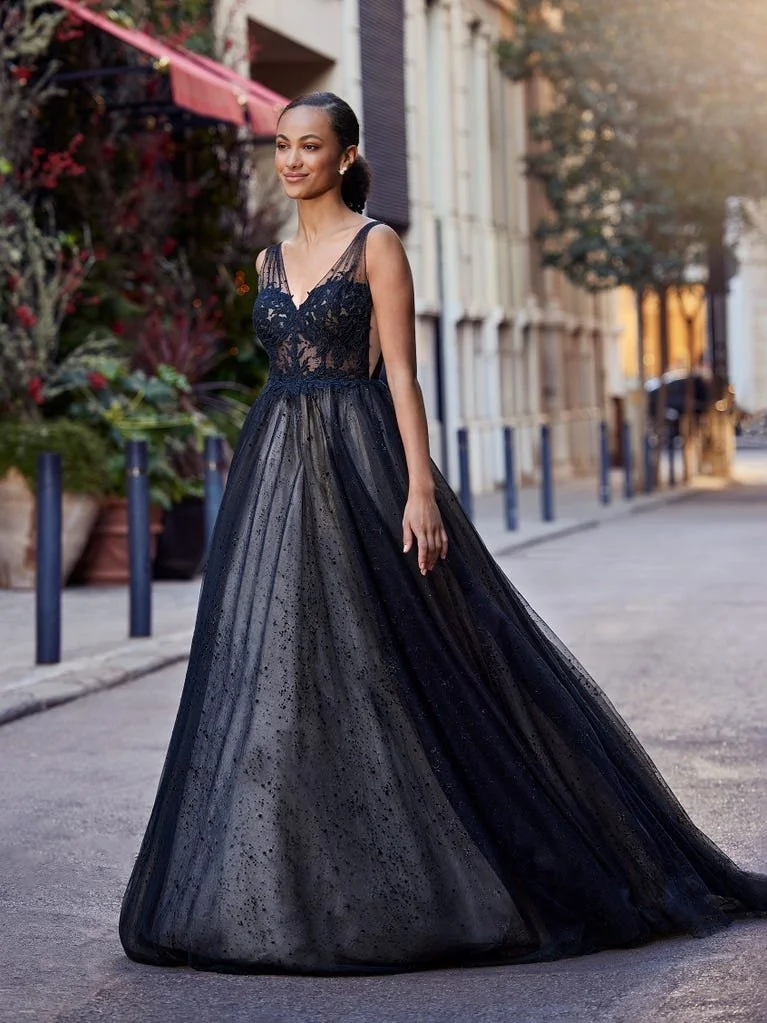 London wedding dresses — Bridal Rogue Gallery