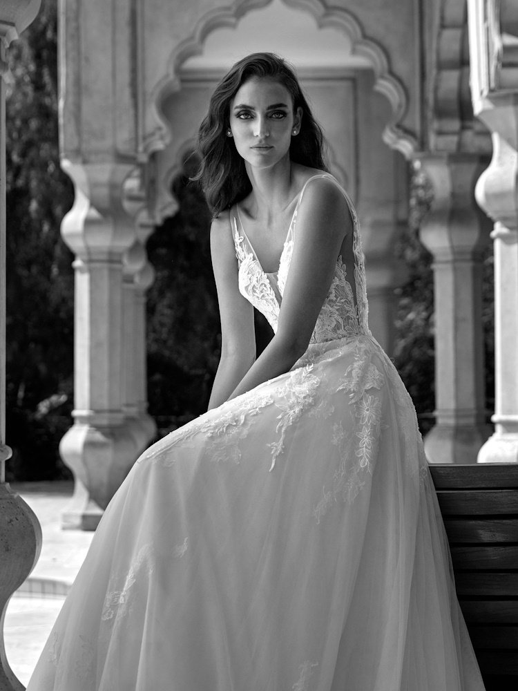 Vesuvius by Pronovias