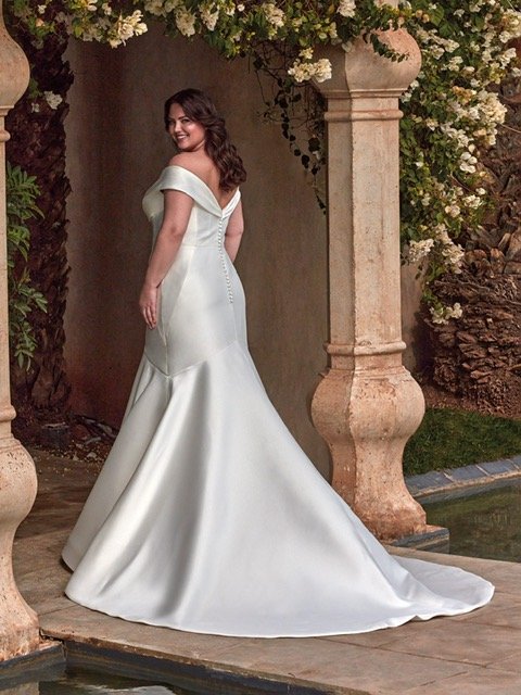 Avonia by Pronovias