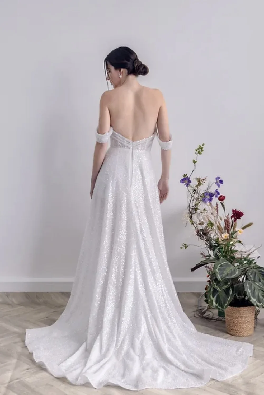breathtaking romantic lace low back wedding dresses Mermaid Spaghetti Backless Boho Wedding Dress With Lace Appliques US2 / Ivory