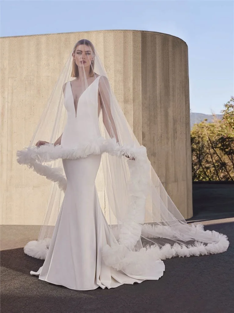Snowbeet by Pronovias