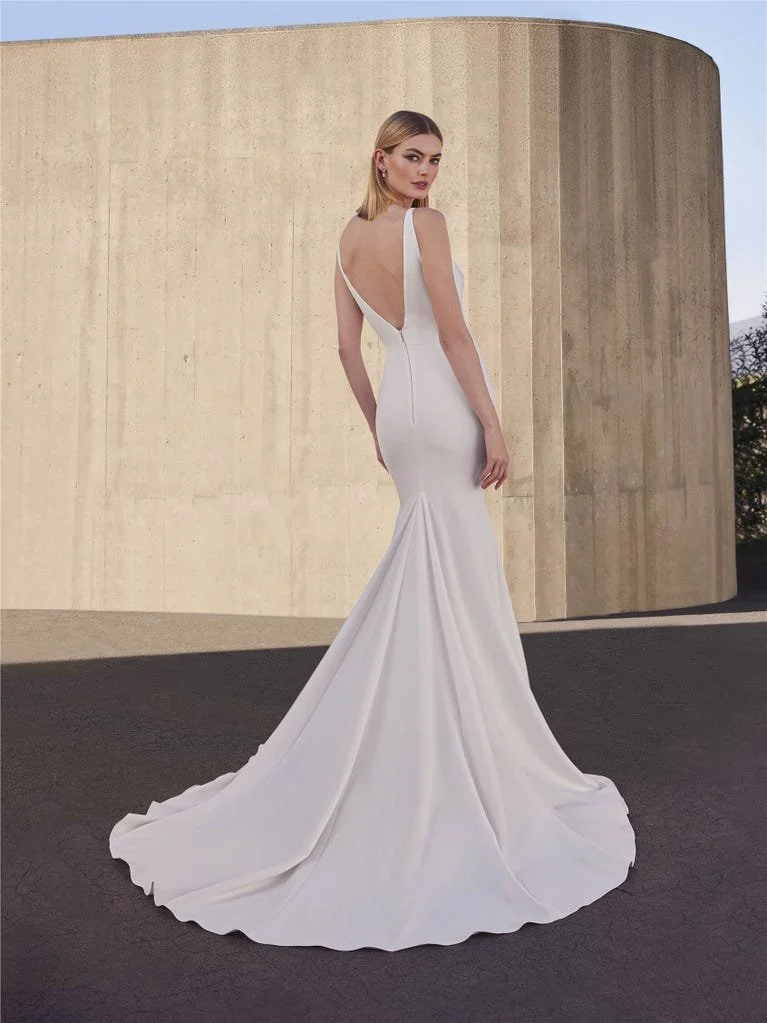 Snowbeet by Pronovias