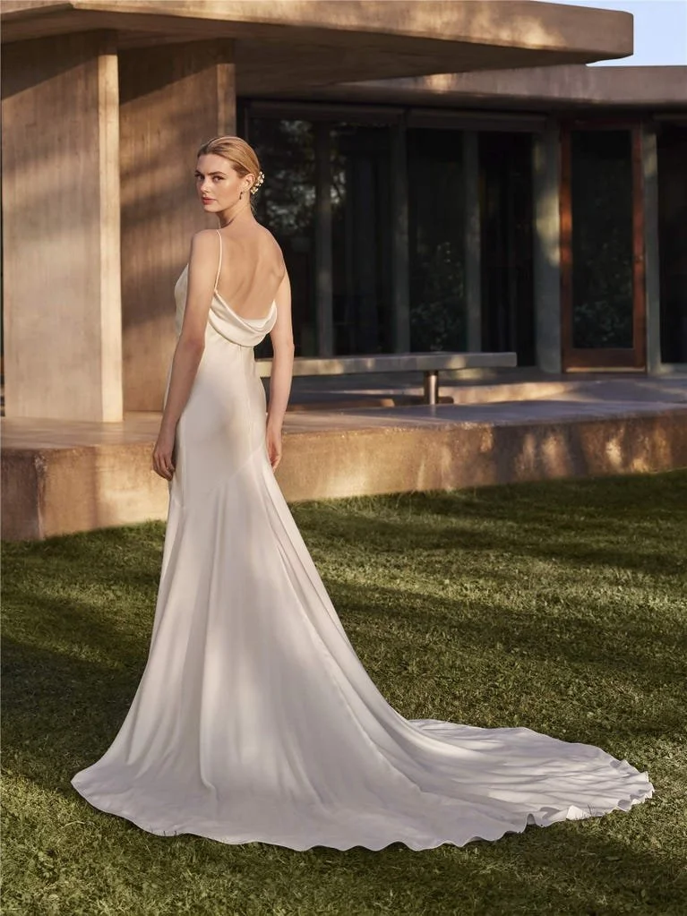 Carlile by Pronovias