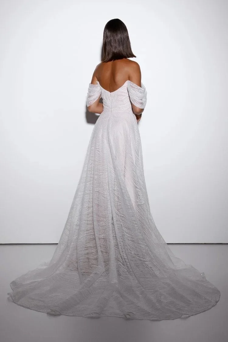 Elodie by Evie Young