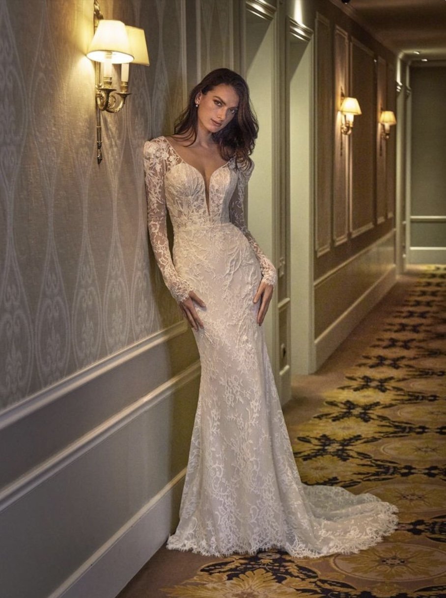 Euryte by Pronovias Privee