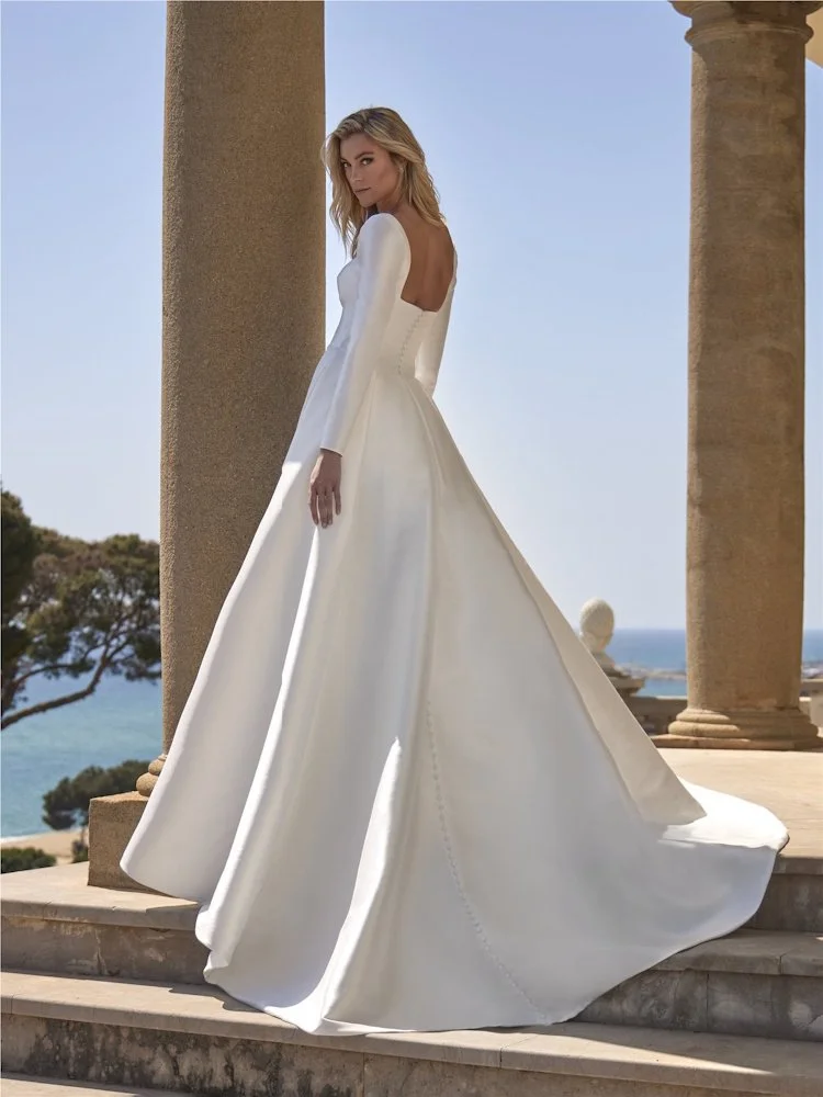 Dravor by Pronovias