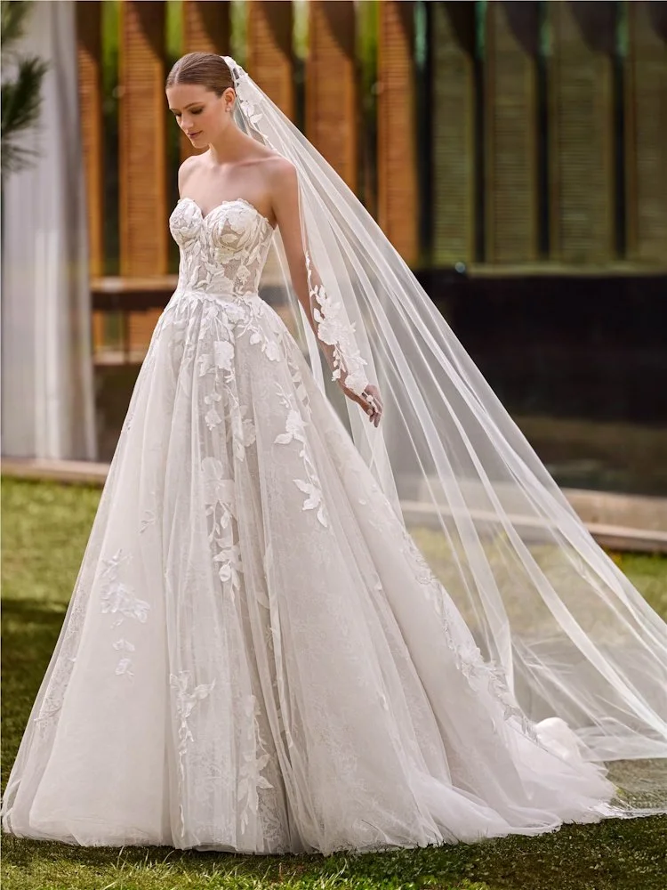 Sibila by Pronovias