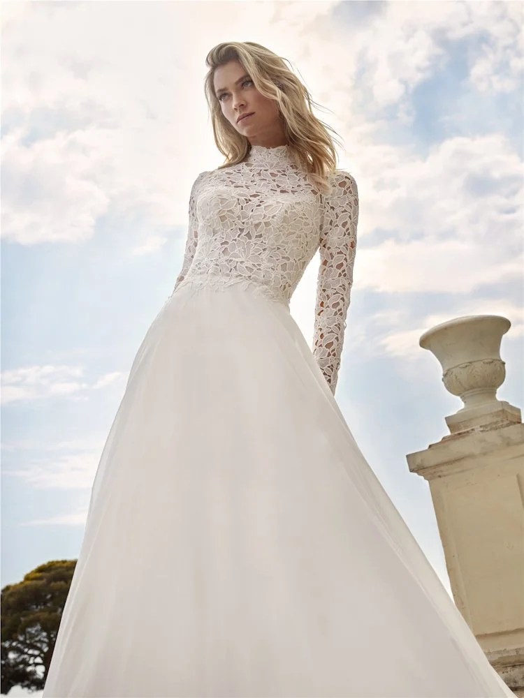 Elonia by Pronovias