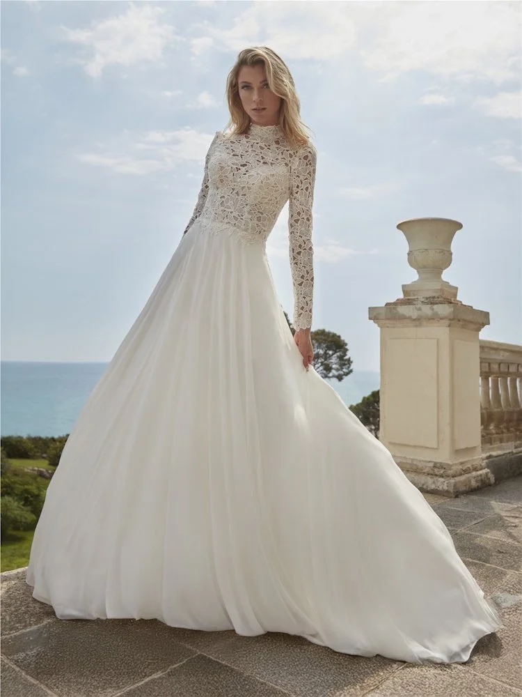 Elonia by Pronovias
