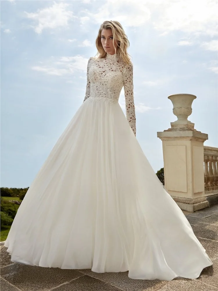 Elonia by Pronovias