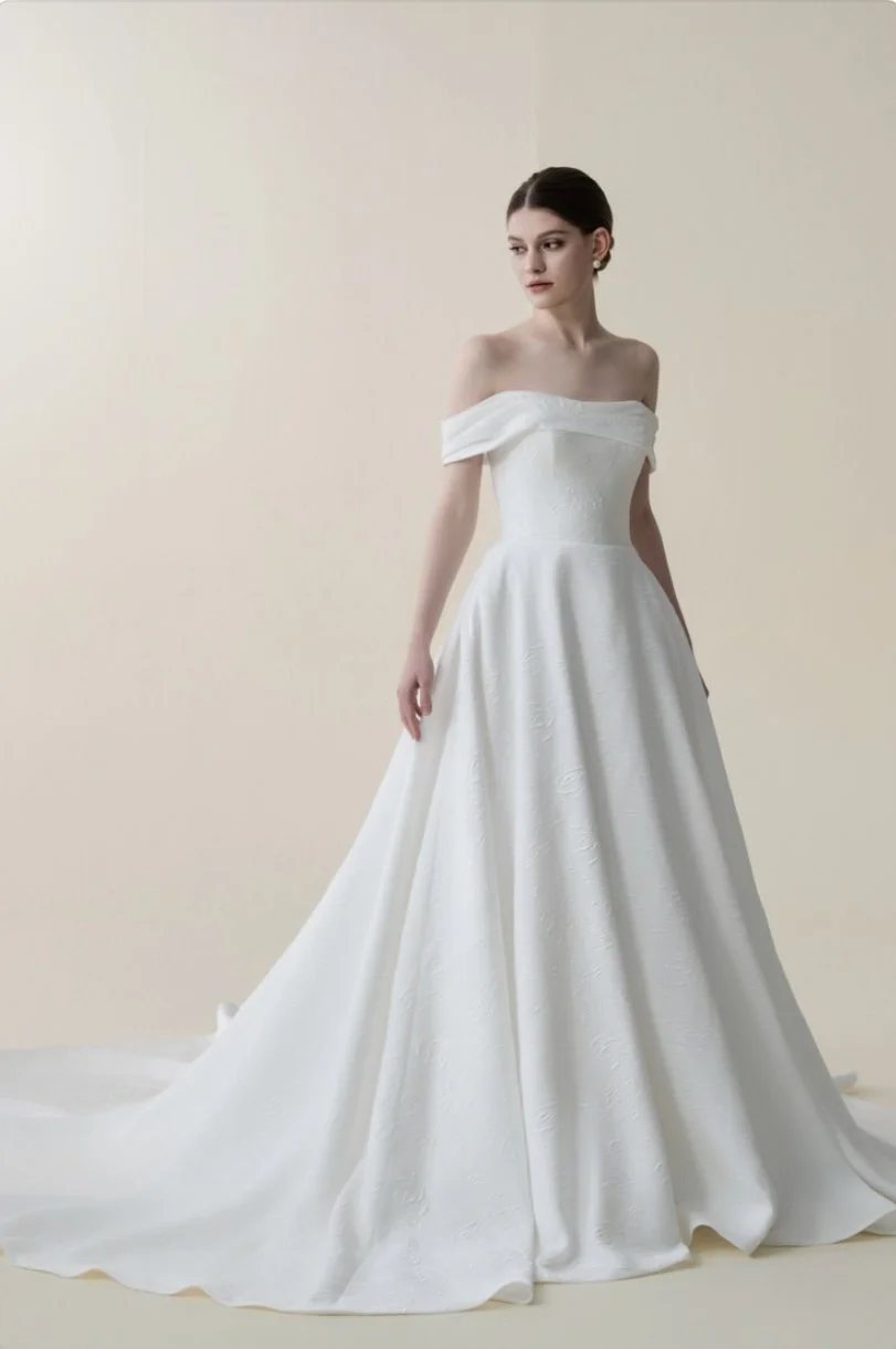 Audrey by Teresa Atelier