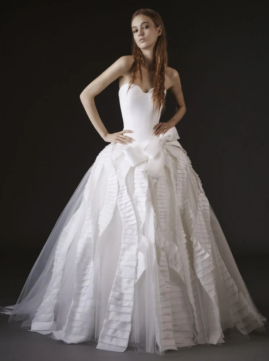 open lace back dress Vera Wang: Maely