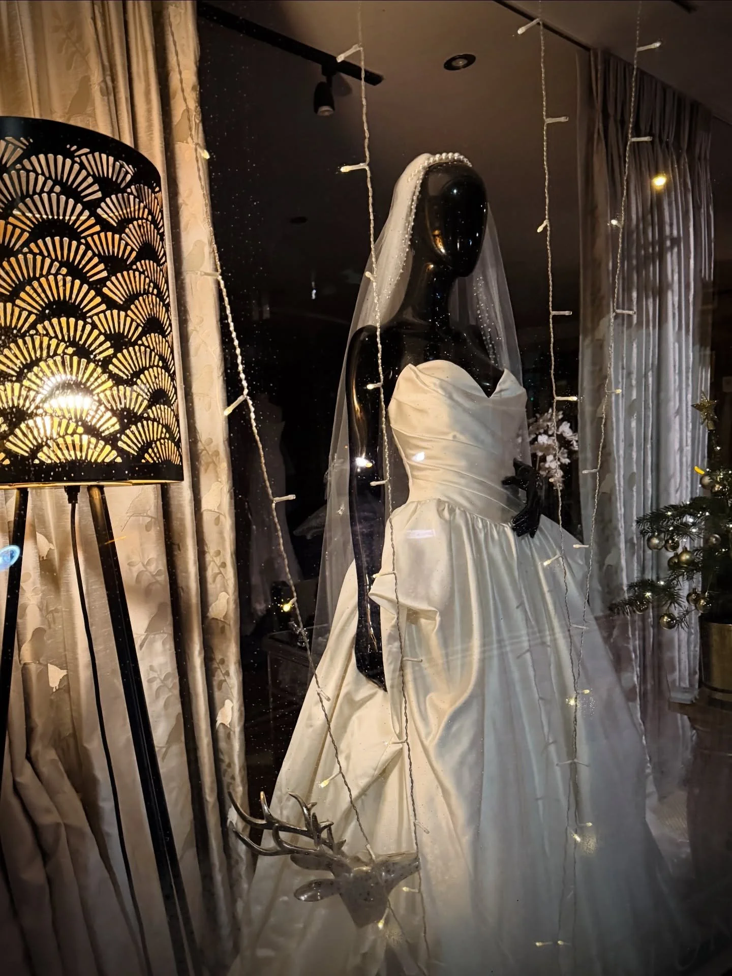 We hope you all had a peaceful and joyful Christmas 🤍 A quiet evening before we reopen again after the holidays tomorrow. 
Book your appointment via the link in our bio and meet with one of our friendly, experienced bridal consultants.

#bridalbouti