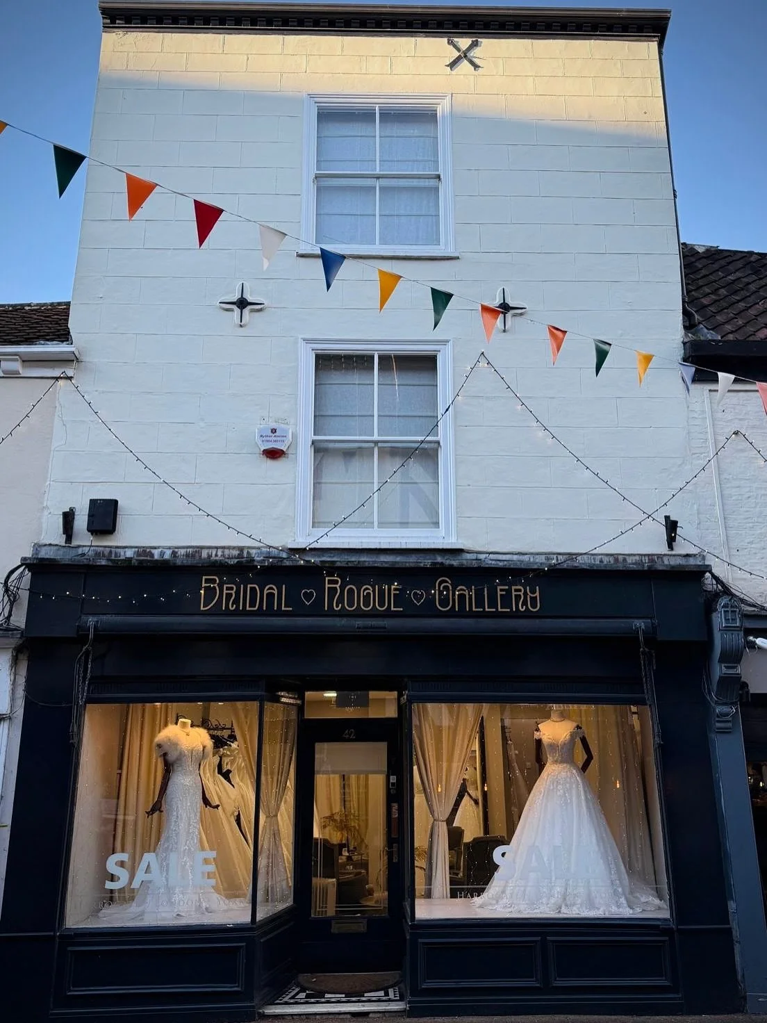 Our New Year Sale continues throughout January 🤍 Selected sale wedding dresses are now reduced to &pound;500, originally &pound;1,500 - &pound;2,000.

Now is the perfect time to find the dress of your dreams at a truly special price, whether you&rsq
