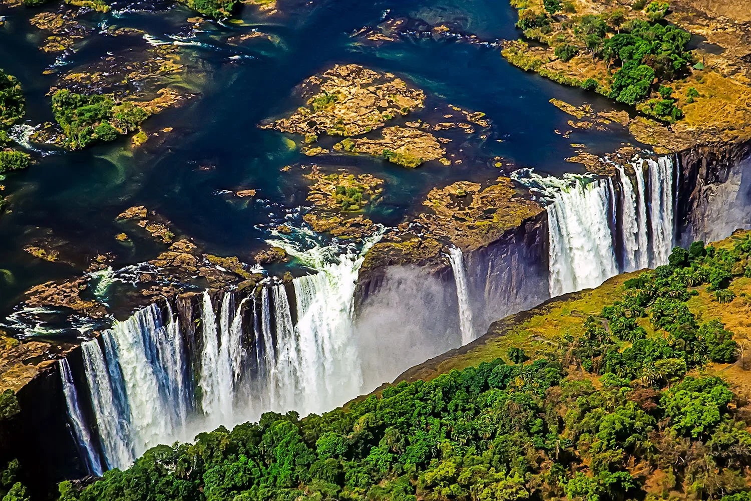 The Smoke That Thunders

 

 Victoria Falls, Zimbabwe 