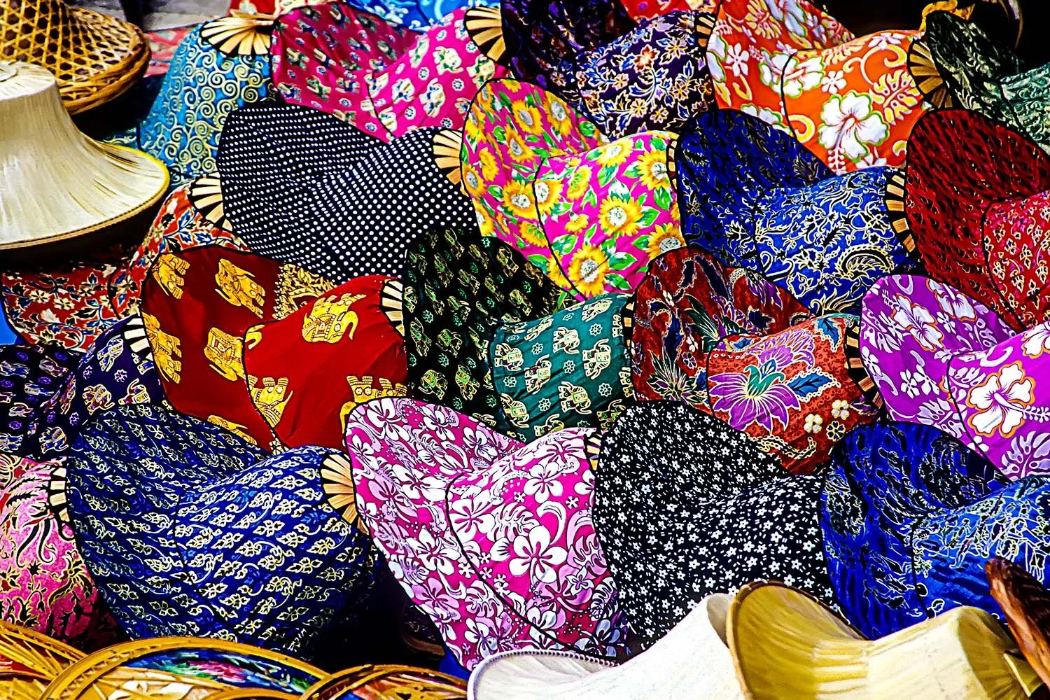 Hats

 

  1st Photography Masters Cup - Nominee (Fine Art)   Damnoen Saduak, Thailand 