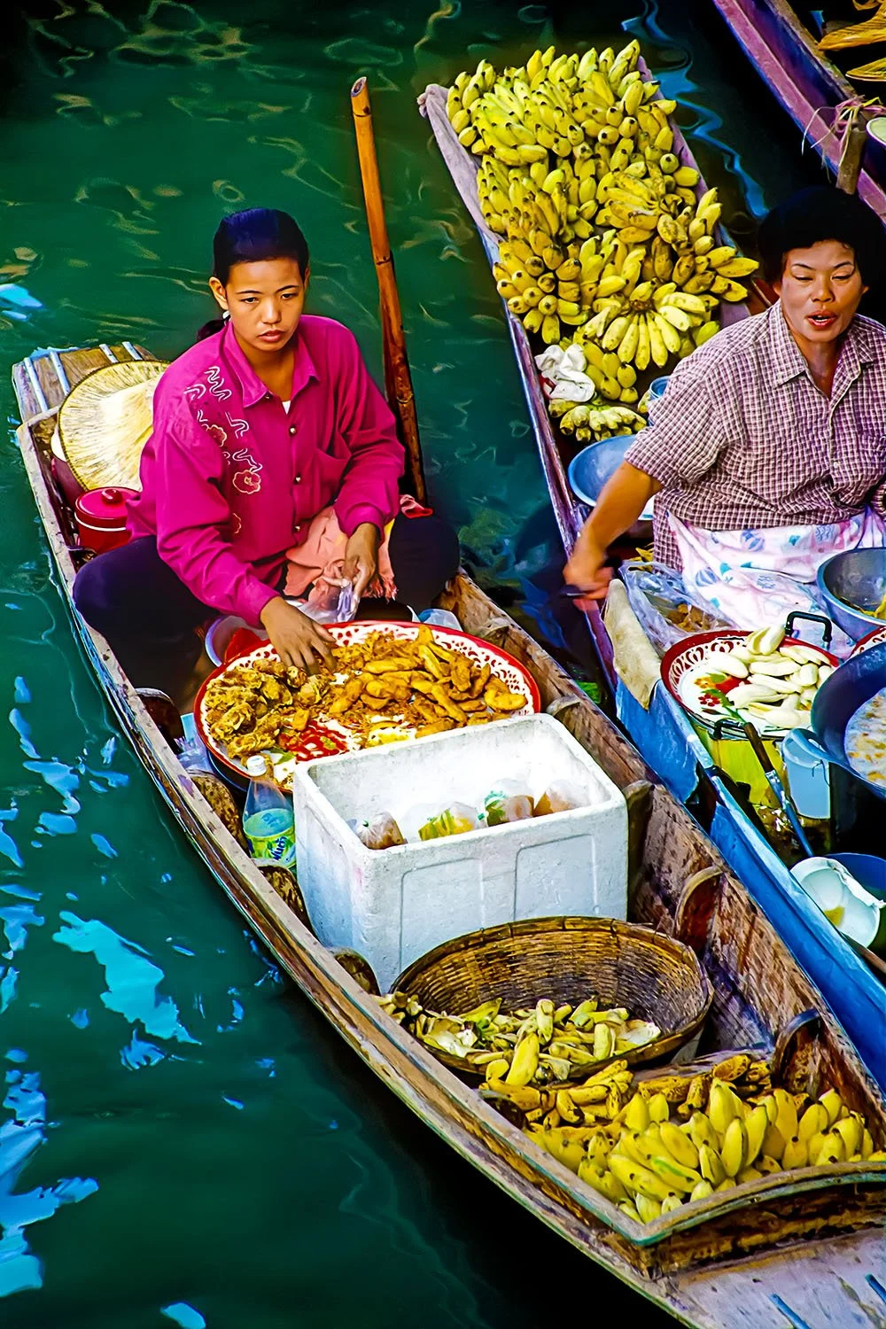 Floating Market

 

 Damnoen Saduak, Thailand 