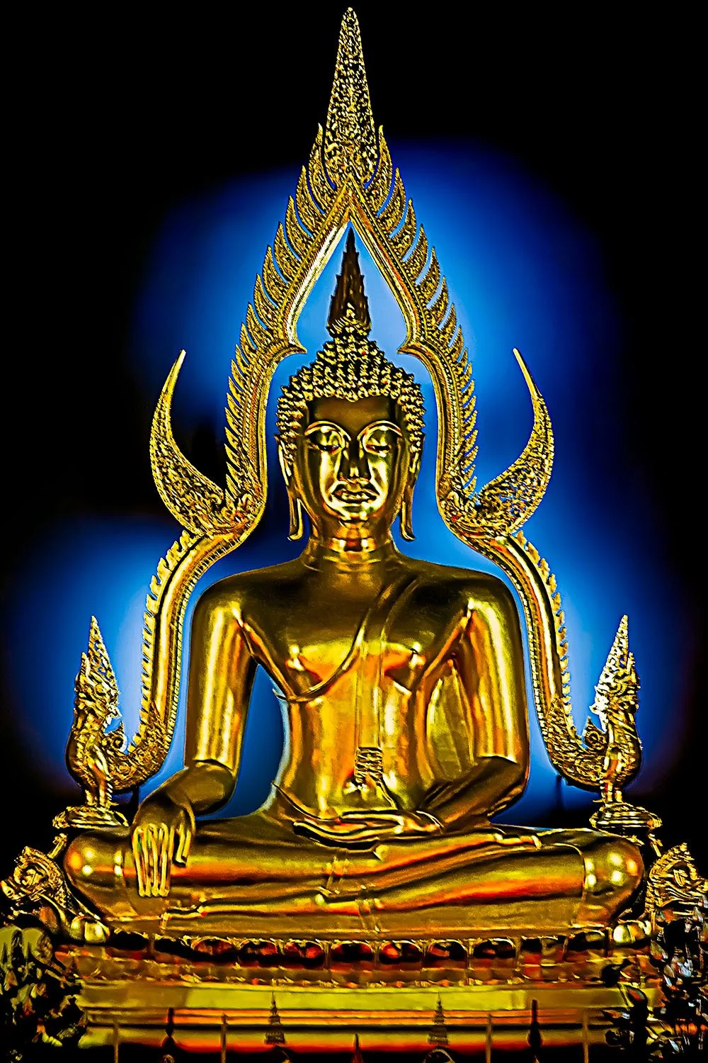 Golden Buddha

 

 Bangkok, Thailand 