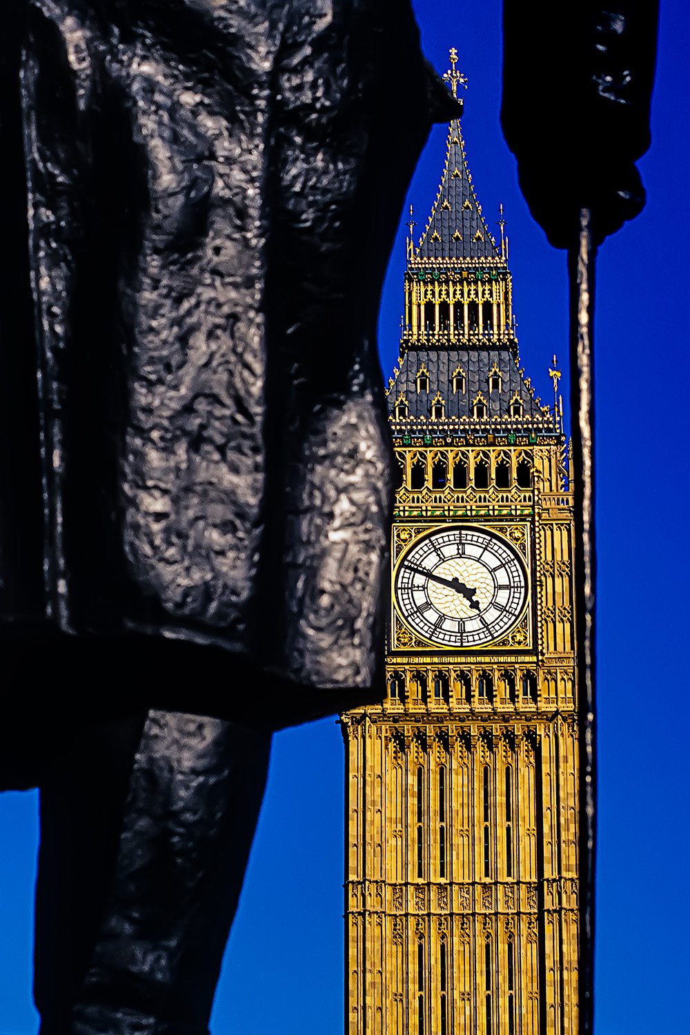 Winston & Ben

 

  Looking at Big Ben through the statue of Winston Churchill.   London, England 